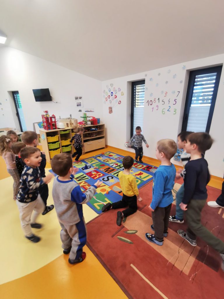 Loptice i geometrijska tijela